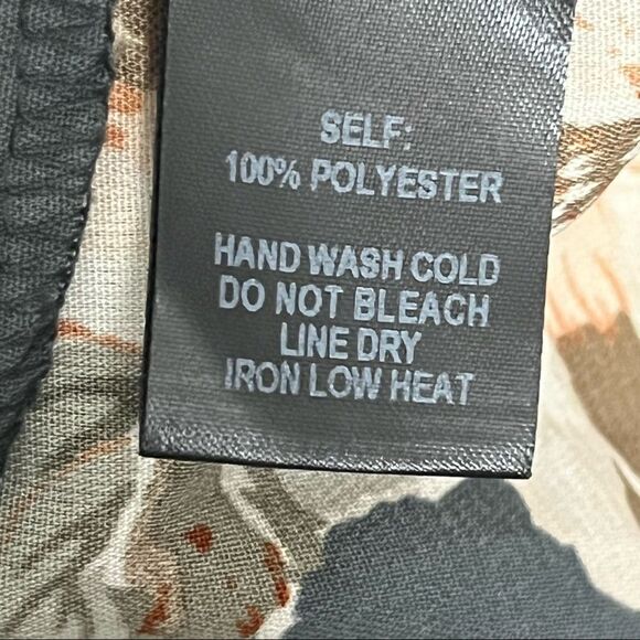 Lulu’s Prairie Daydream Floral Romper Washed Navy M - Picture 8 of 8